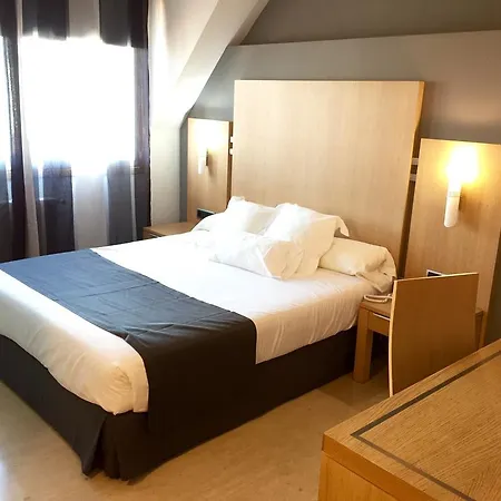 Hotel Faro Salazon