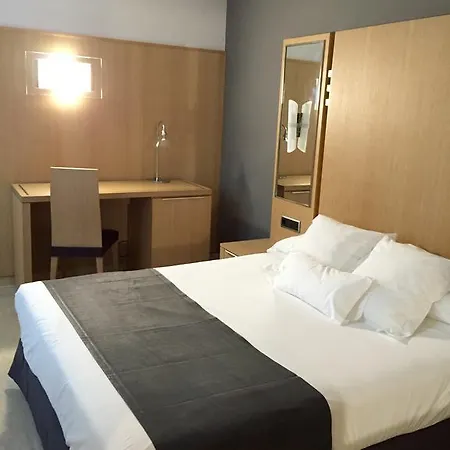 ホテル Faro Salazon 3*
