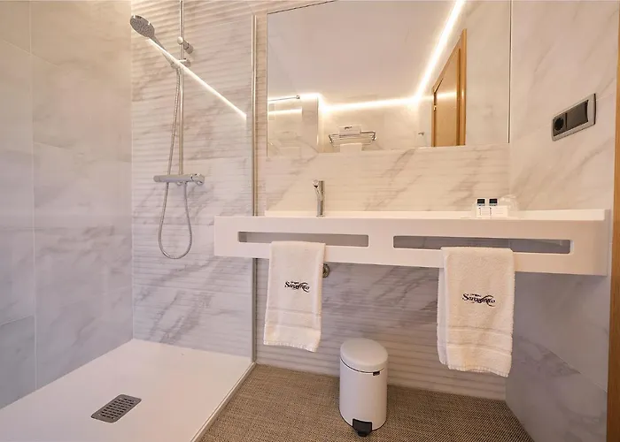 Отель Faro Salazon 3*