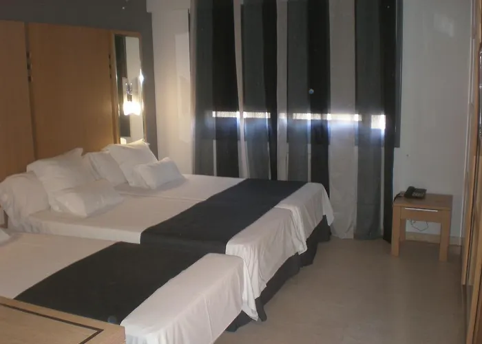 Отель Faro Salazon Санхенхо