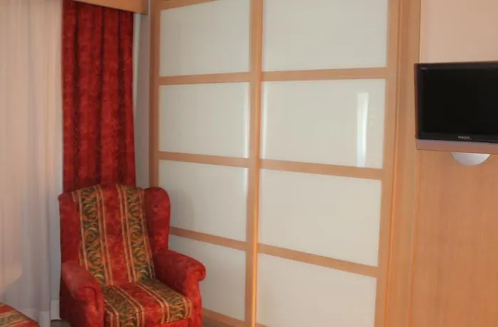 Готель Faro Salazon