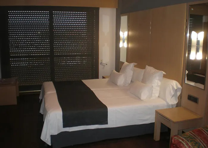 Faro Salazon Готель